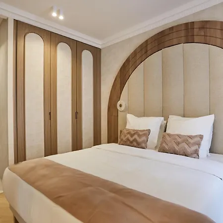 In The Marais With Air-conditioned By Studioprestige *