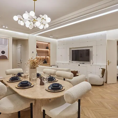 In The Marais With Air-conditioned By Studioprestige