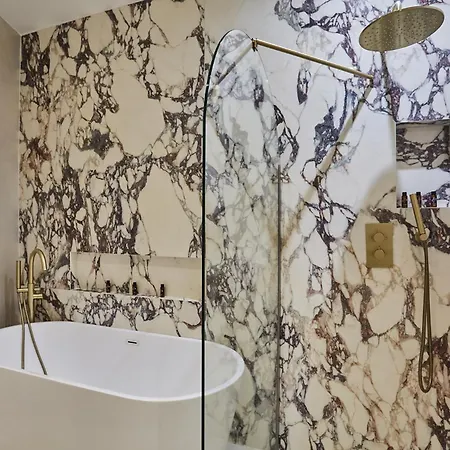 In The Marais With Air-conditioned By Studioprestige *