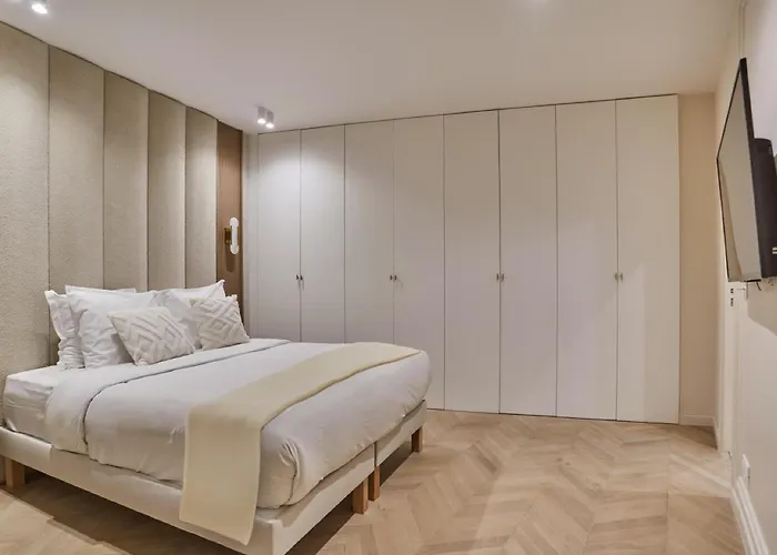 In The Marais With Air-conditioned By Studioprestige Апартаменты