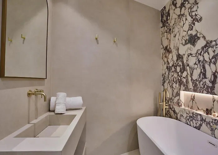 In The Marais With Air-conditioned By Studioprestige Париж