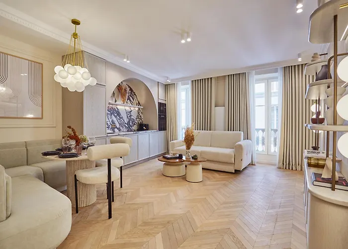 Апартаменты In The Marais With Air-conditioned By Studioprestige *