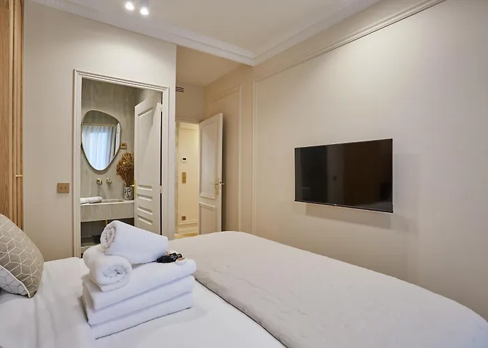 In The Marais With Air-conditioned By Studioprestige Апартаменты