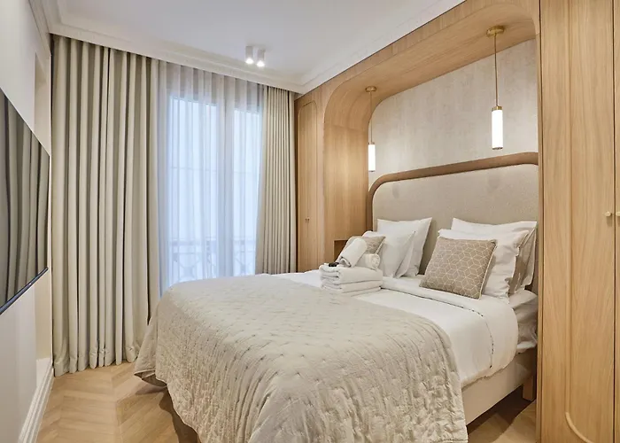 In The Marais With Air-conditioned By Studioprestige Апартаменты