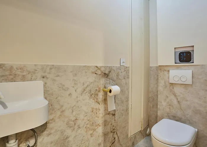 In The Marais With Air-conditioned By Studioprestige Париж