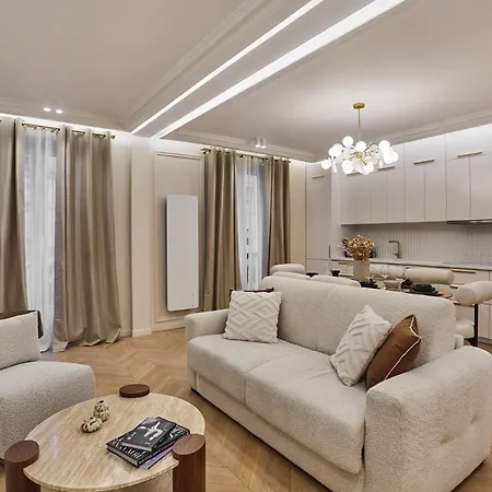Apartment In The Marais With Air-conditioned By Studioprestige Paris
